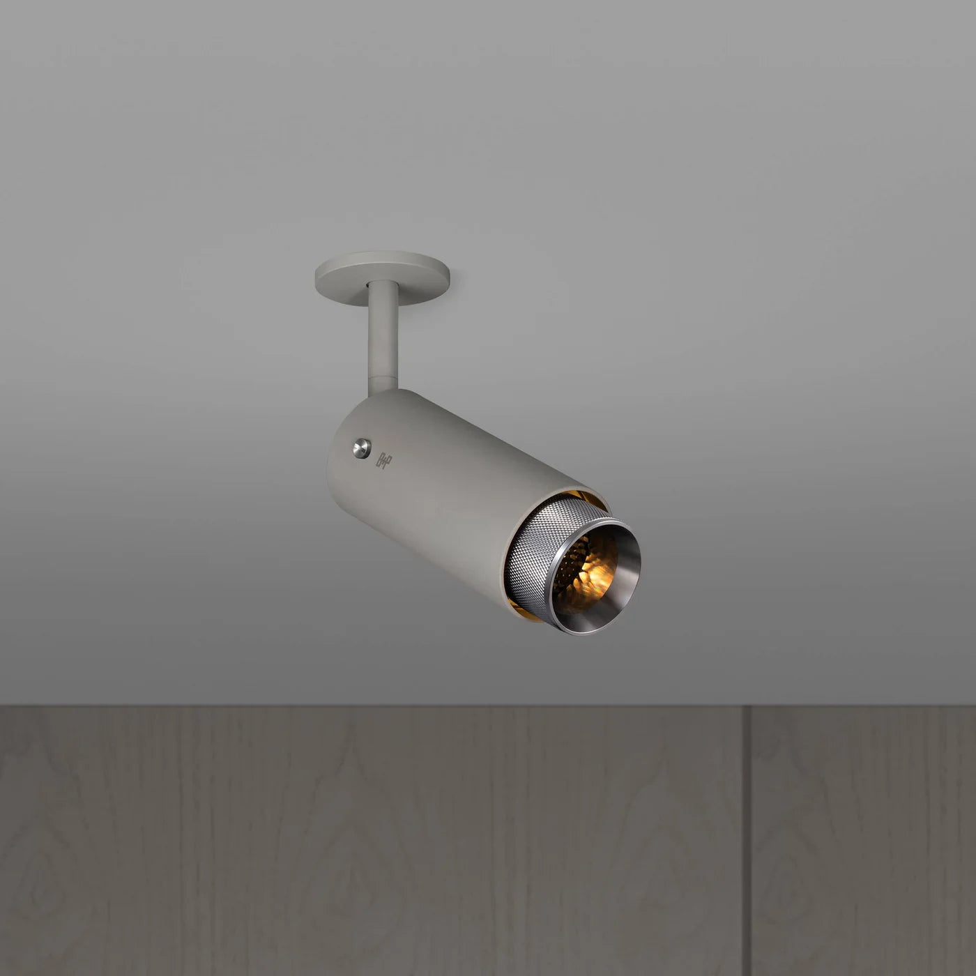 EXHAUST SPOT / CROSS / GRAPHITE